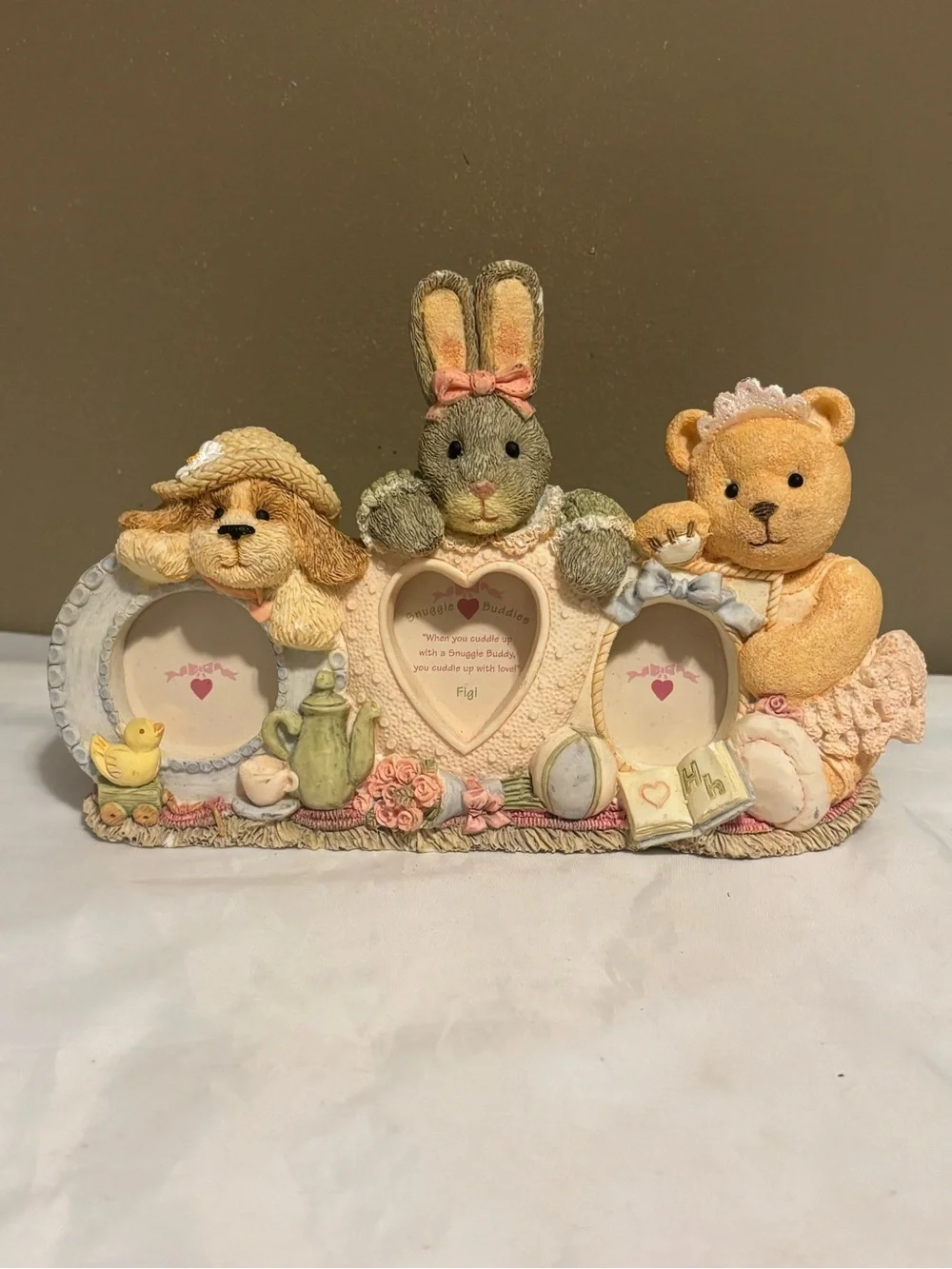 Plush Animal Multi-Opening Picture Frame Set in Cream and Pink